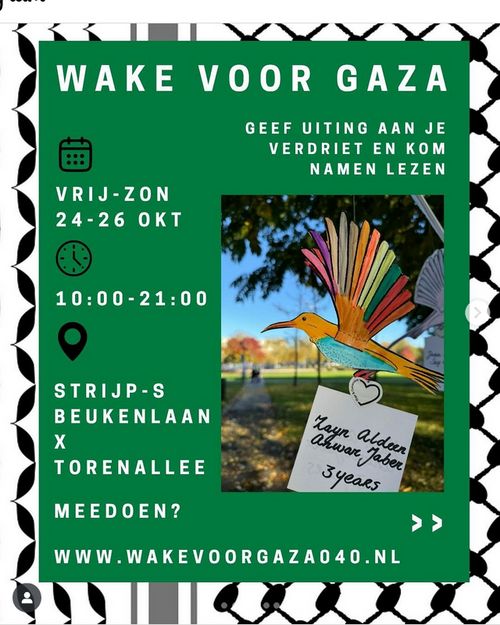 Op groen vlak tekst met informatie waar & waneer  wake.

Een soort bordje met een orange vogel met blauwe buik en meerdere kleuren vliegveren aan zijn vleugel, en een lange snavel. Hij houd een hartje vast met een briefje. Op het briefje staat een naam:
Zayn Aldeen Ahwaar Jaber
3 years.